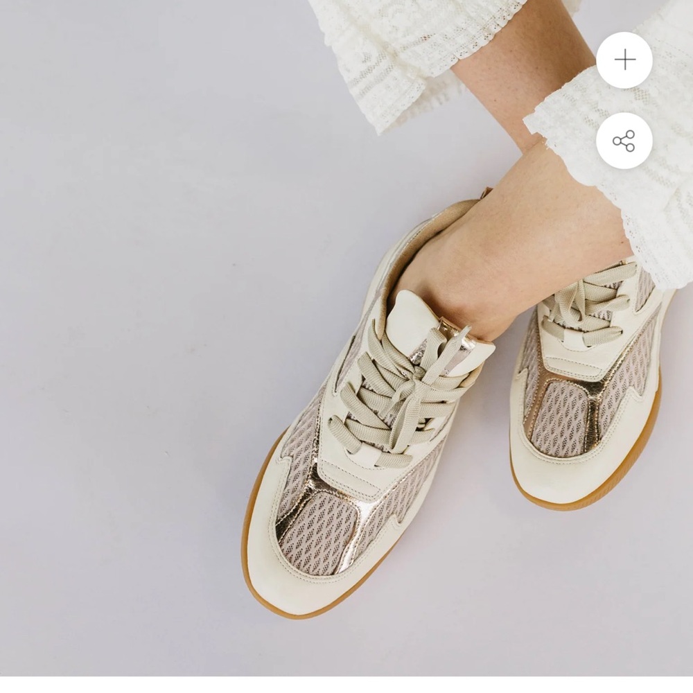 Elegant Cream and Tan Women's Sneakers new, never worn